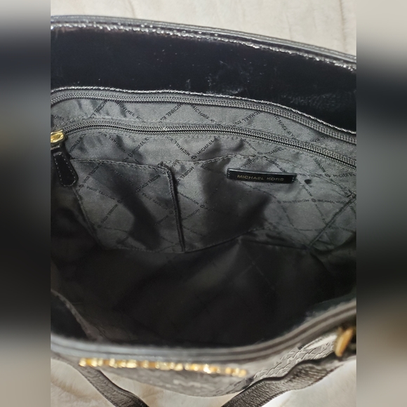 MICHAEL KORS Shoulder Monogram Bag w/ Dust Bag • EUC - Picture 7 of 8